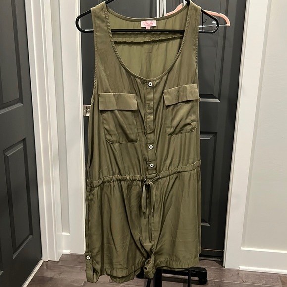 Pink Lily Pants - Army green romper